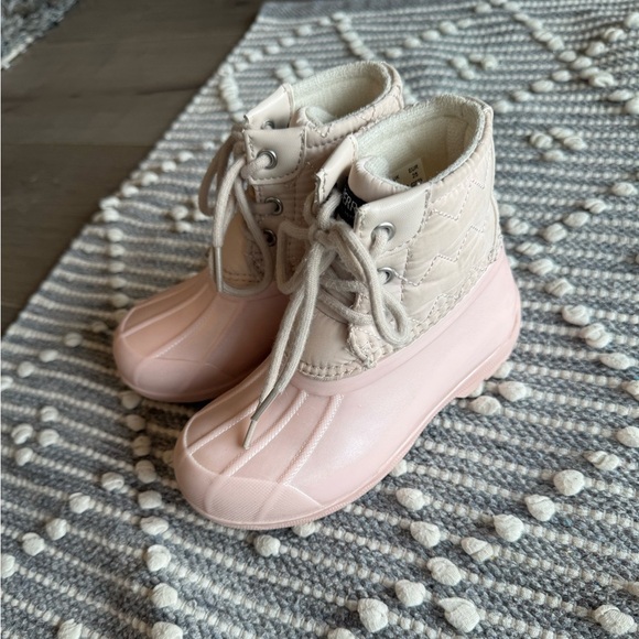 Girls boots size9 - Picture 4 of 8